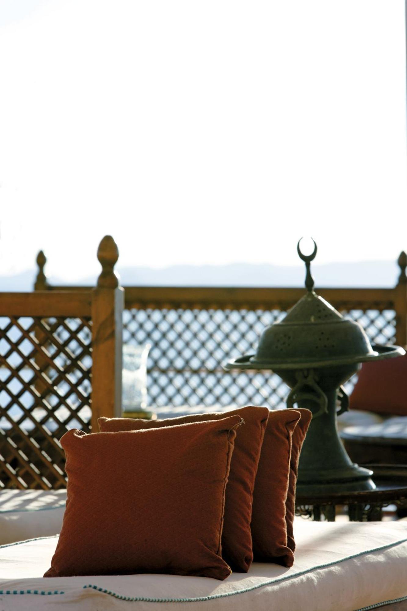Moevenpick Prince Abbas Lake Nasser Cruise, Every Monday Four Nights From Aswan, Every Friday Three Nights From Abu-Simbel - Including Excursions And Sightseeing Eksteriør bilde